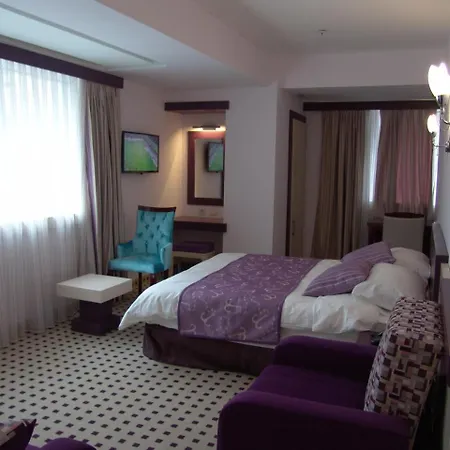 Hotel Izan