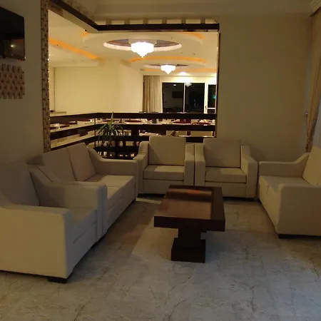 Izan Hotell 3*