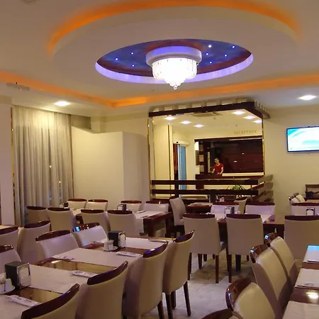 Izan 3* Izmir